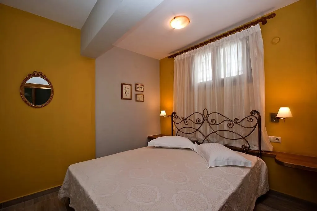 Sofia'S House Apartment Vourvourou